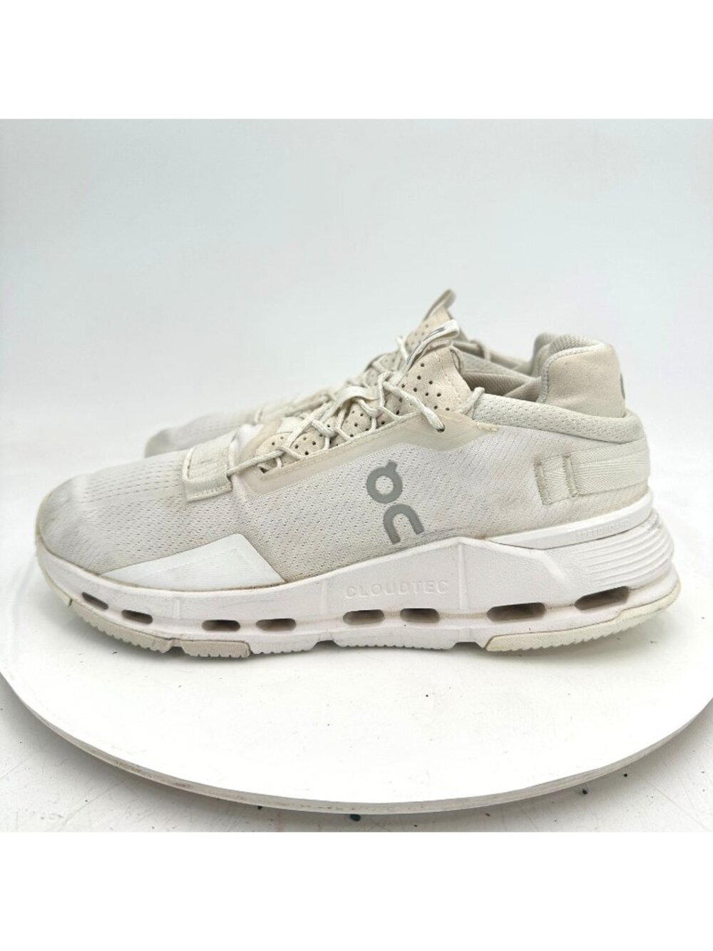 On Cloudnova 2 Swiss Engineering Women Size 7.5 3WE30220108 White Running Shoes